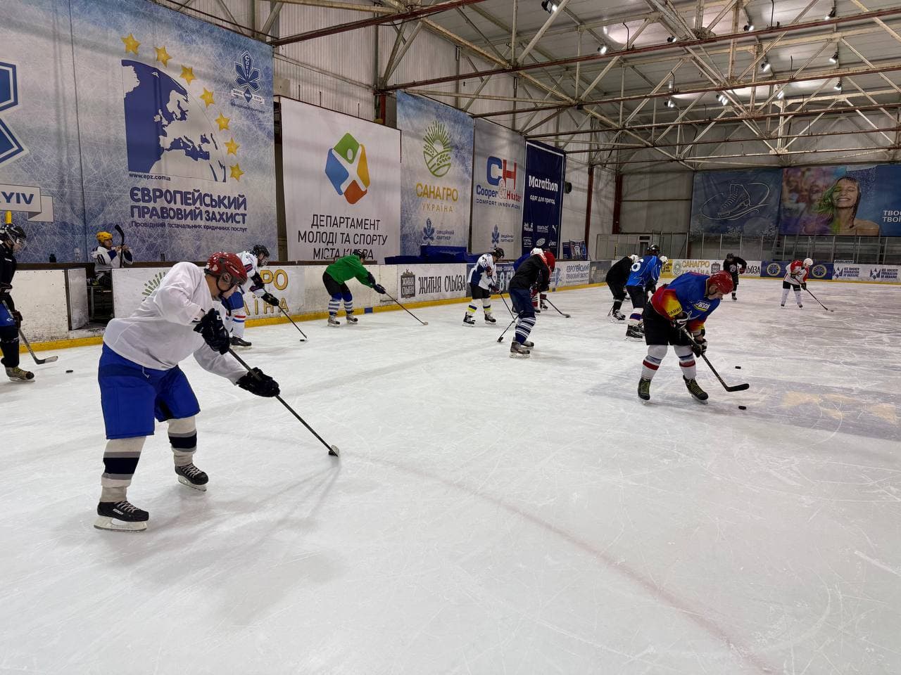 хокейне спорядження та тренування від тренера Антона Рослякова